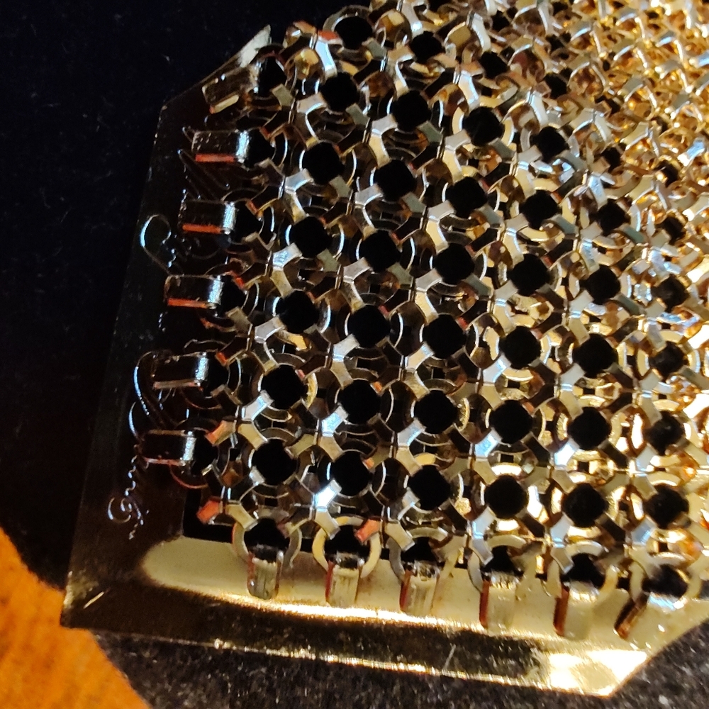 Whiting and Davis mesh earrings - Picture 14 of 14